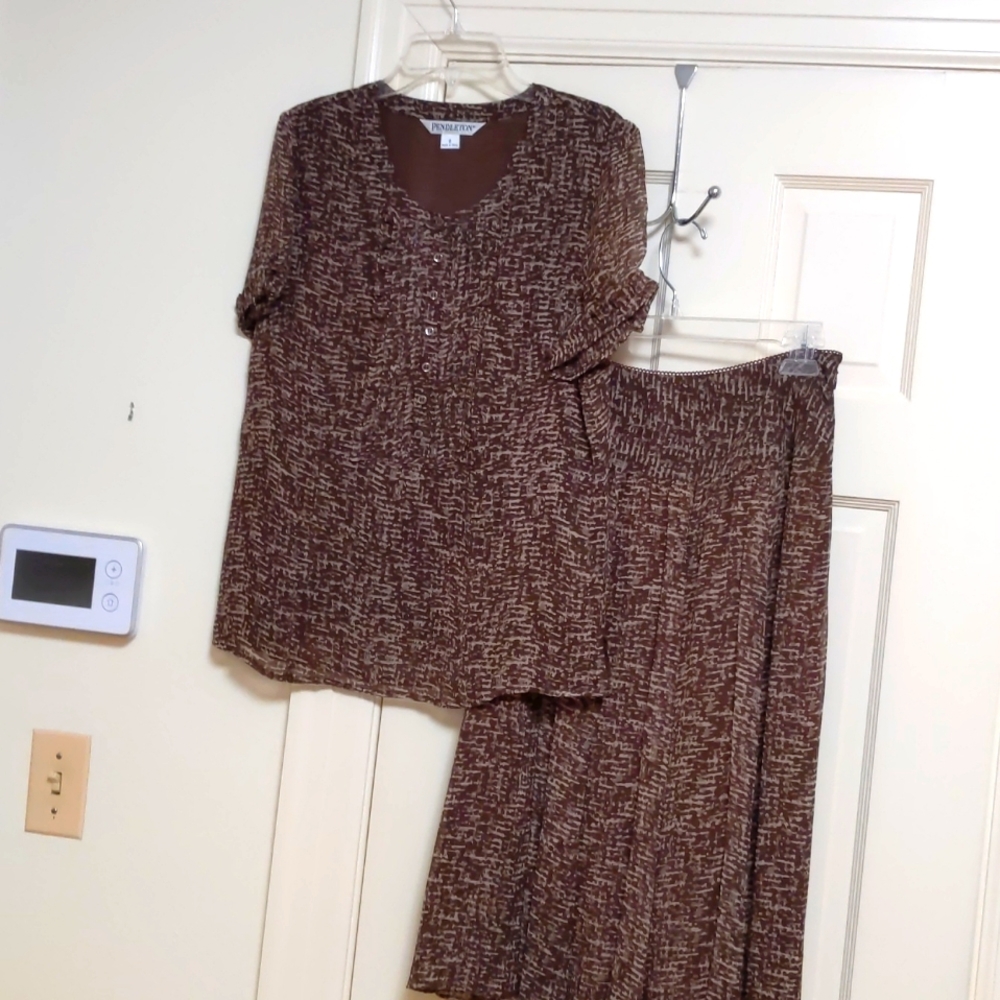 Pendleton silk skirt and matching blouse size 6